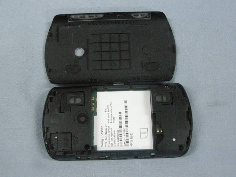 Mobile phone with Bluetooth, WLAN 802.11bg, GPS/A-GPS and FM Rx - FCC ID PY7A7880002 - Sony Corporation (4)