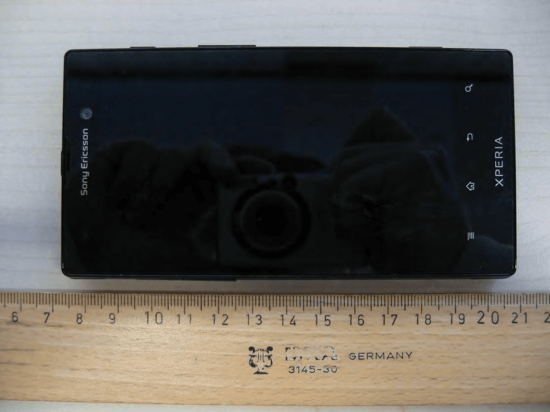 Mobile phone with Bluetooth, WLAN 802.11bgn, GPS/A-GPS, ANT+, RFID  and FM Rx - FCC ID PY7A8880001 - Sony Corporation (4)