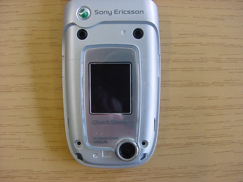 Licensed Transmitter - FCC ID PY7AC052012 - Sony Corporation (5)