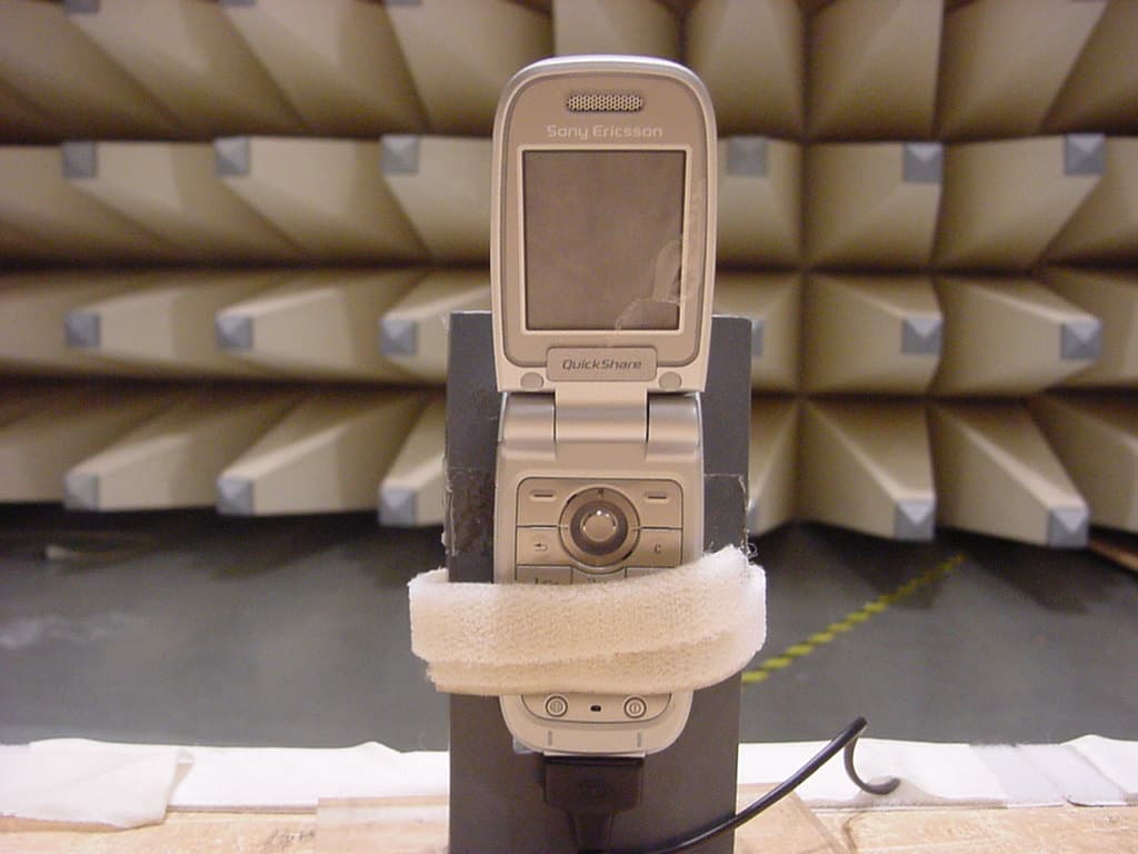 Licensed transmitter - FCC ID PY7AC052013 - Sony Corporation (4)