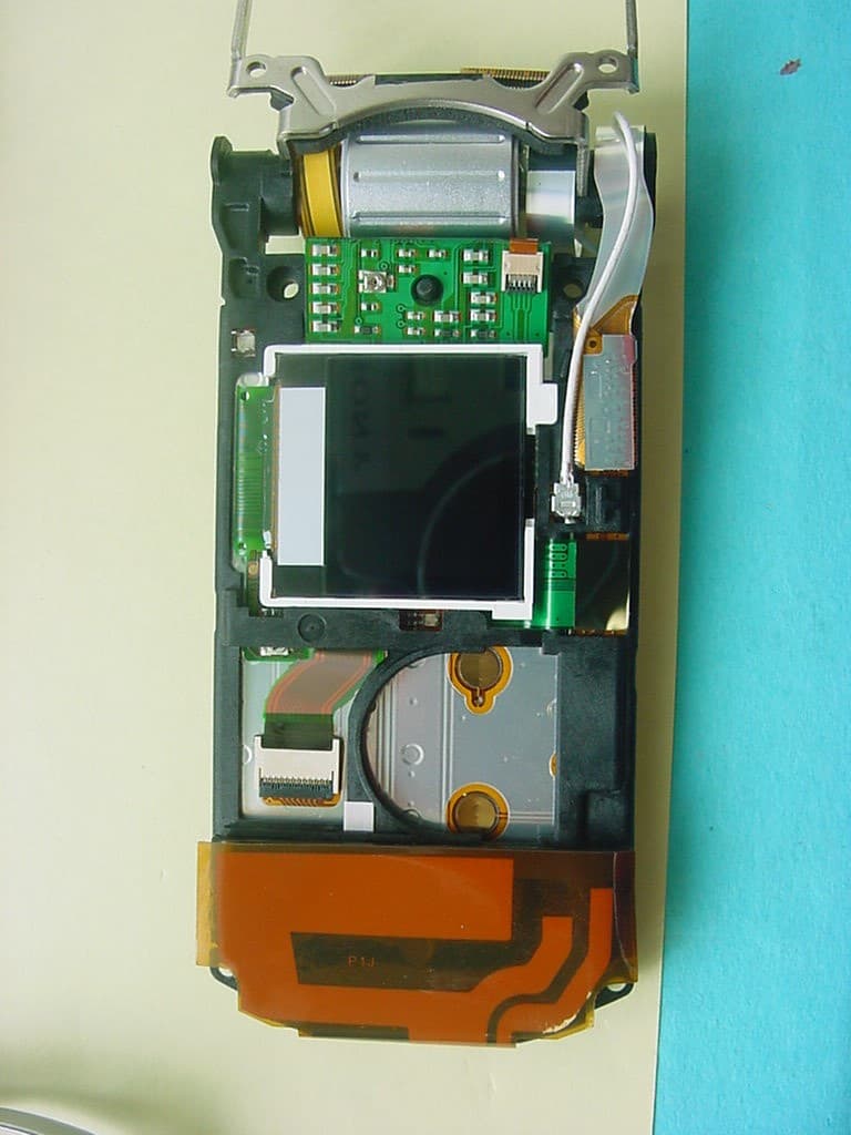 Licensed transmitter - FCC ID PY7AD021011 - Sony Corporation (4)