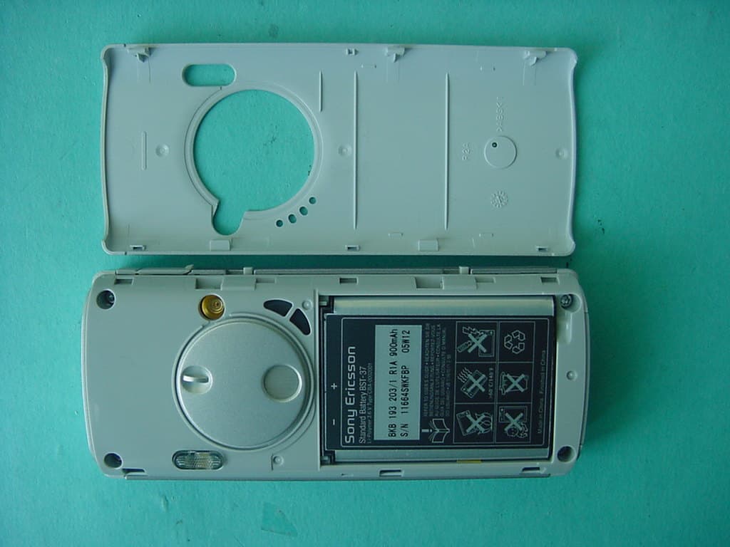 Licensed Transmitter - FCC ID PY7AD021023 - Sony Corporation (5)