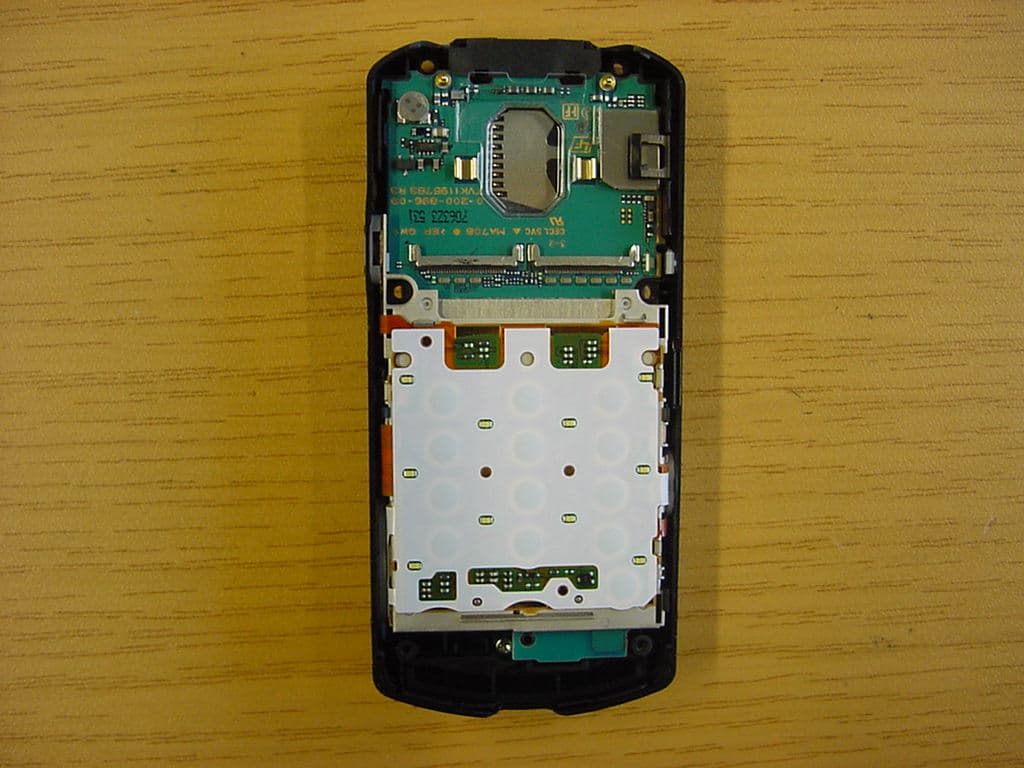 Licensed Transmitter - FCC ID PY7AD022011 - Sony Corporation (4)