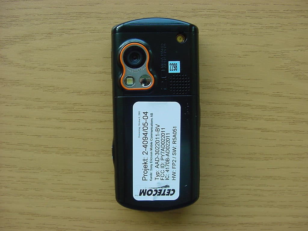 Licensed Transmitter - FCC ID PY7AD022011 - Sony Corporation (2)