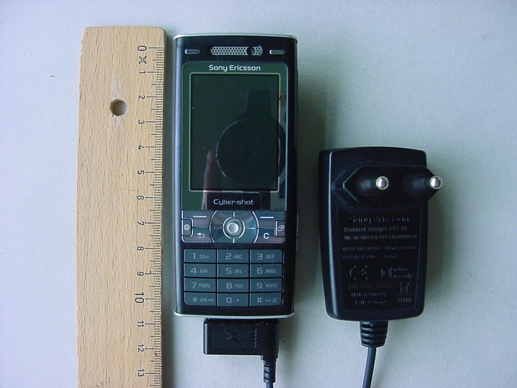 Licensed Transmitter - FCC ID PY7AD022031 - Sony Corporation