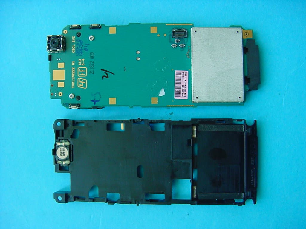 Licensed Transmitter - FCC ID PY7AD022042 - Sony Corporation (3)