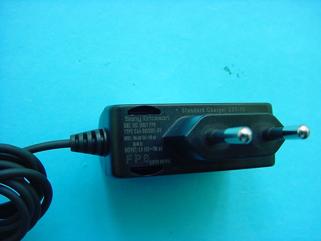 Licensed Transmitter - FCC ID PY7AD022042 - Sony Corporation (5)
