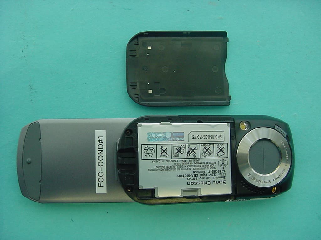 Licensed Transmitter - FCC ID PY7AF031021 - Sony Corporation (4)
