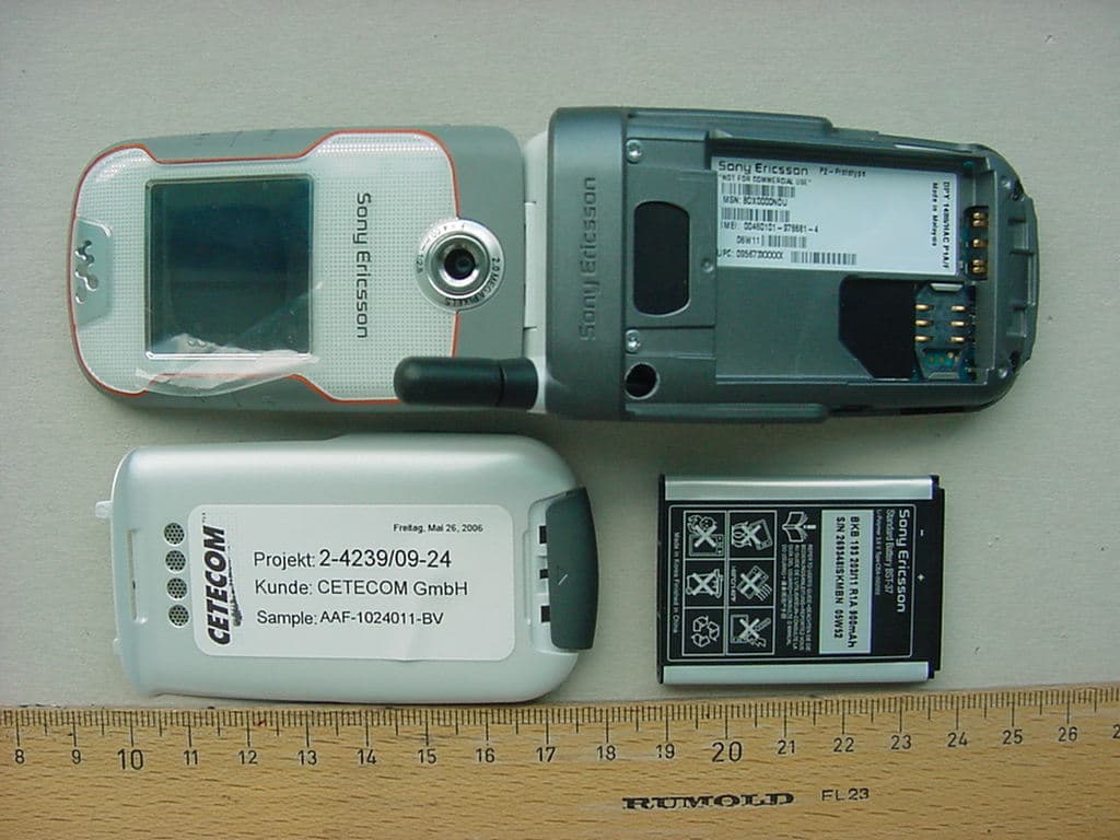 Licensed Transmitter - FCC ID PY7AF042011 - Sony Corporation (5)