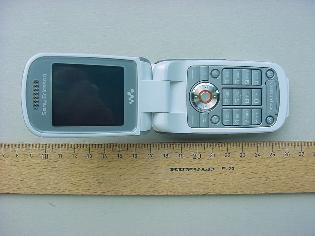 Licensed Transmitter - FCC ID PY7AF042011 - Sony Corporation (3)