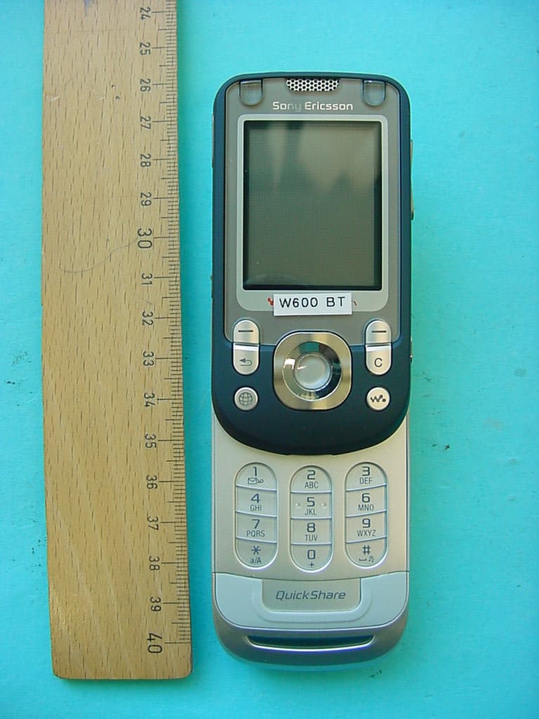 Licensed Transmitter - FCC ID PY7AF052021 - Sony Corporation (3)