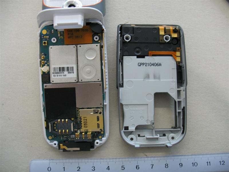 Licensed Transmitter - FCC ID PY7AF052041 - Sony Corporation (2)