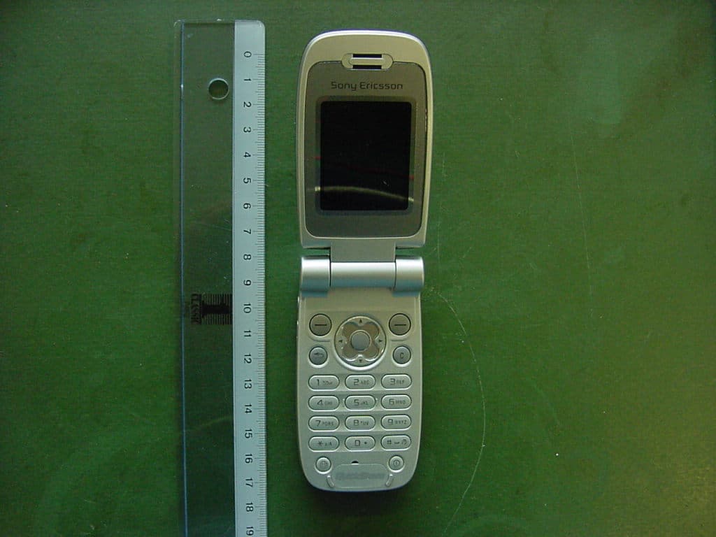 PCS HAC Mobile Phone - FCC ID PY7AF061011 - Sony Corporation (4)