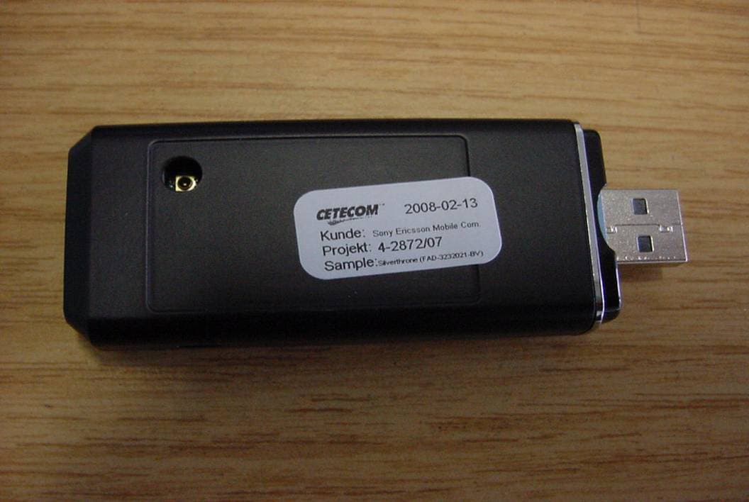 Mobile Broadband USB Modem - FCC ID PY7F3232021 - Sony Corporation (2)