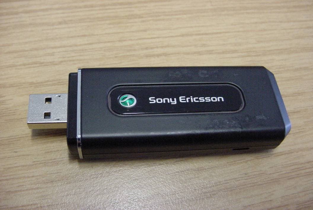Mobile Broadband USB Modem - FCC ID PY7F3232021 - Sony Corporation (1)