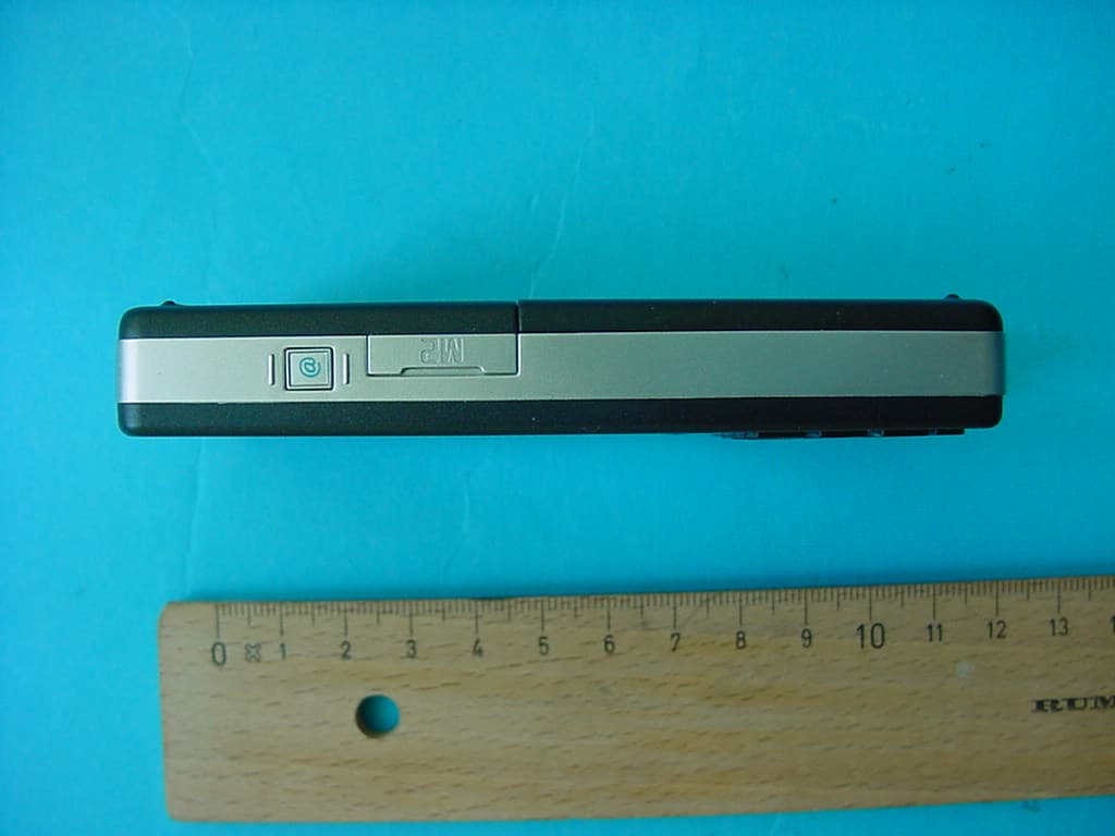 GSM 900/1800/1900 phone with GPRS and Bluetooth - FCC ID PY7FB022011 - Sony Corporation (5)