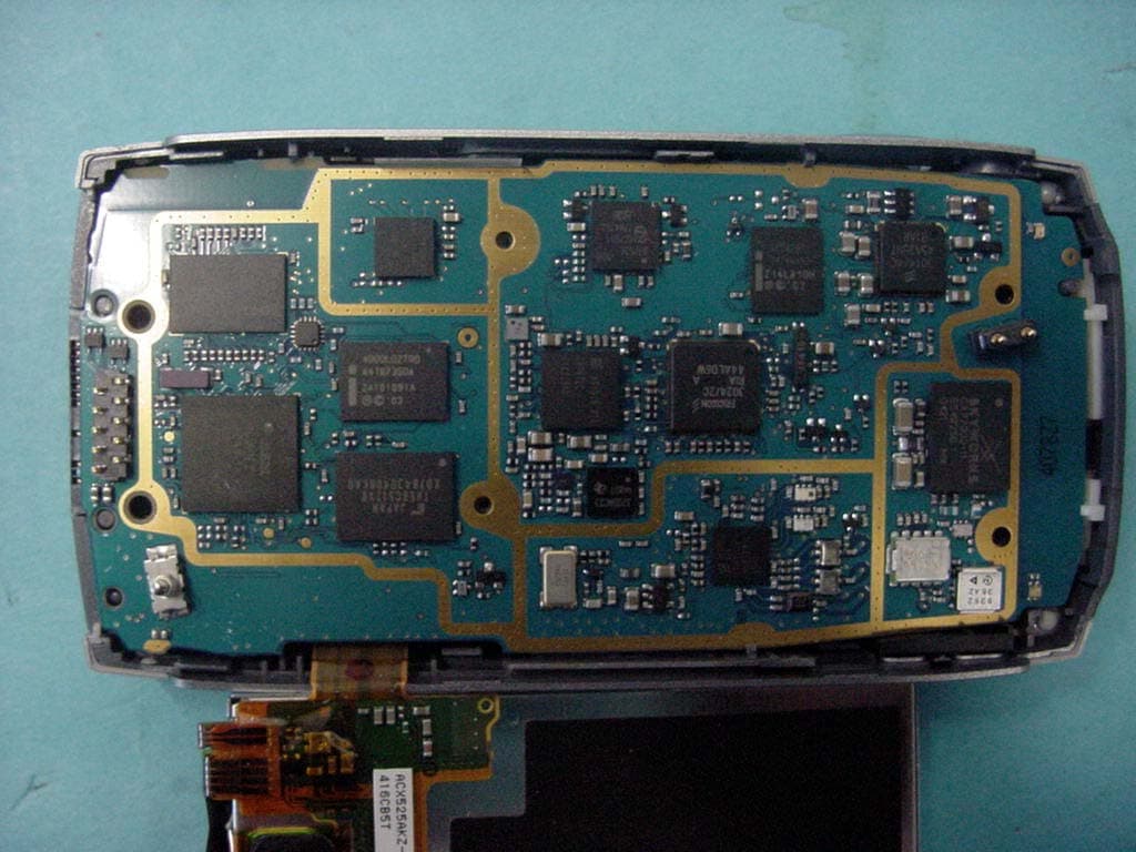 Licensed transmitter - FCC ID PY7FB031012 - Sony Corporation (1)