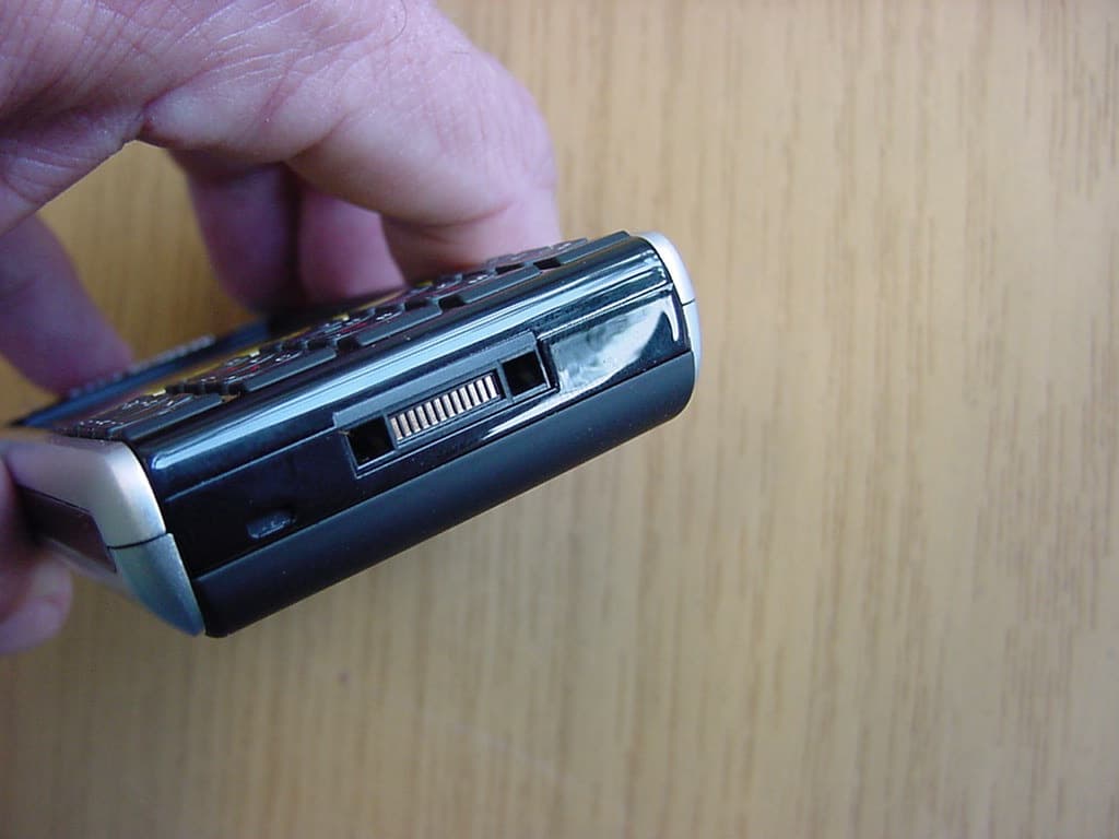 Licensed transmitter - FCC ID PY7FD022015 - Sony Corporation (4)
