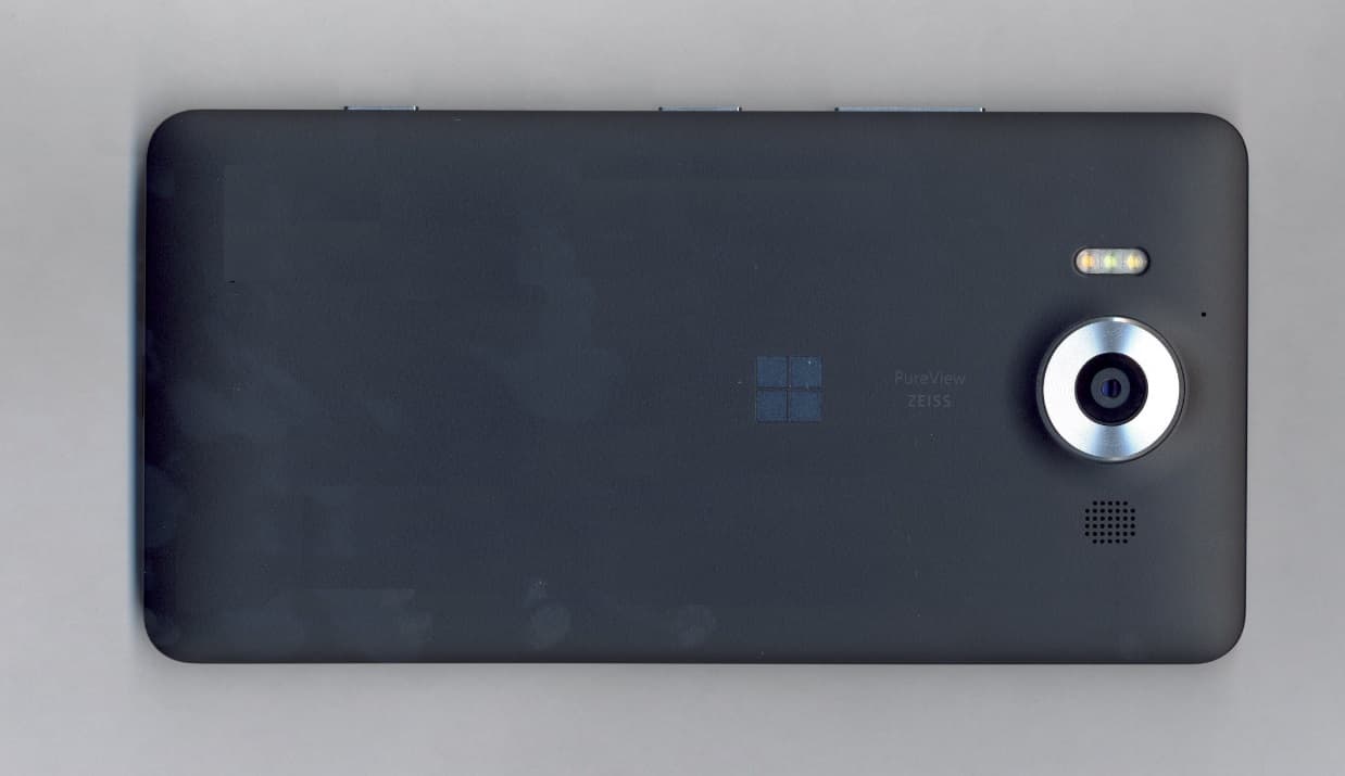 GSM/WCDMA/LTE Cellular Device w/BT, BLE, WLAN and NFC - FCC ID PYASTT - Microsoft Corporation