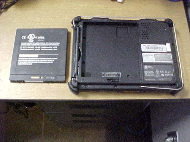 Tablet PC with WLAN - FCC ID Q2GIX104-121 - Xplore Technologies Corp. (2)