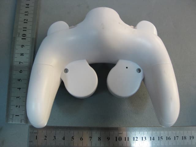 Wireless Controller for Gamecube and Wii - FCC ID Q2VRFPCMWD05 - MAXWISE Production Enterprise Ltd. (2)