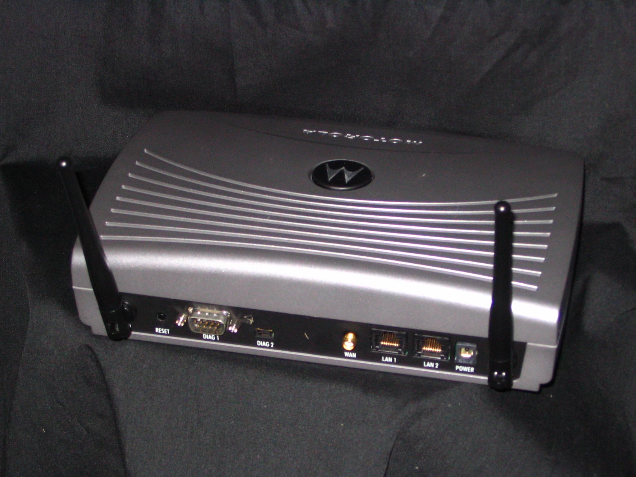 Motorola Cellular Gateway - FCC ID Q3O-NC800-GW223R1 - Flextronics Sales & Marketing (A-P) Ltd. (2)
