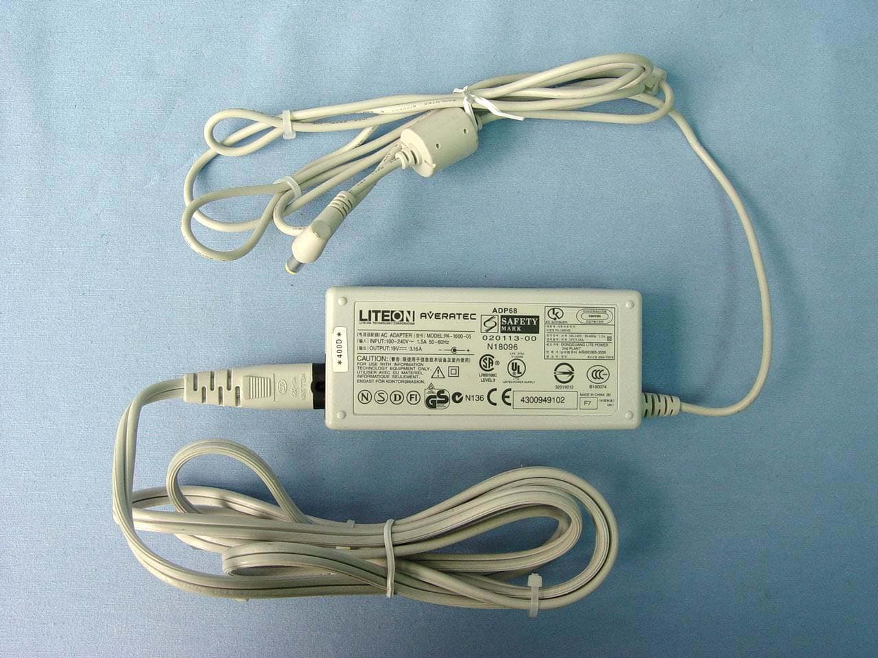 Notebook Computer w/ Built-in 802.11g Module - FCC ID Q3ZE1200 - Averatec Inc.,