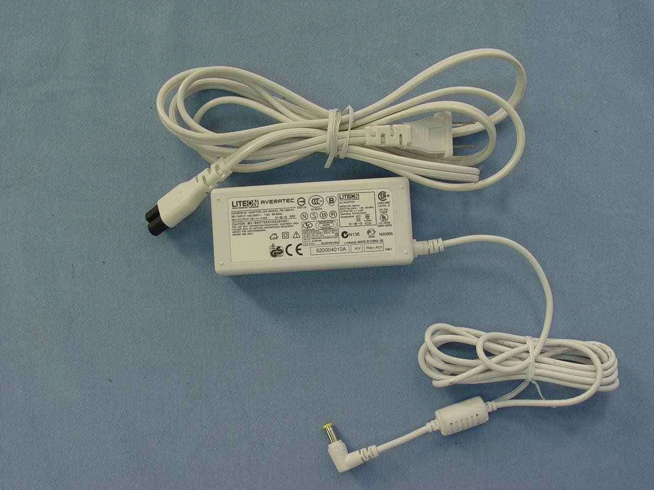 Notebook With 802.11 b/g WLAN - FCC ID Q3ZF10DA - Averatec Inc.,