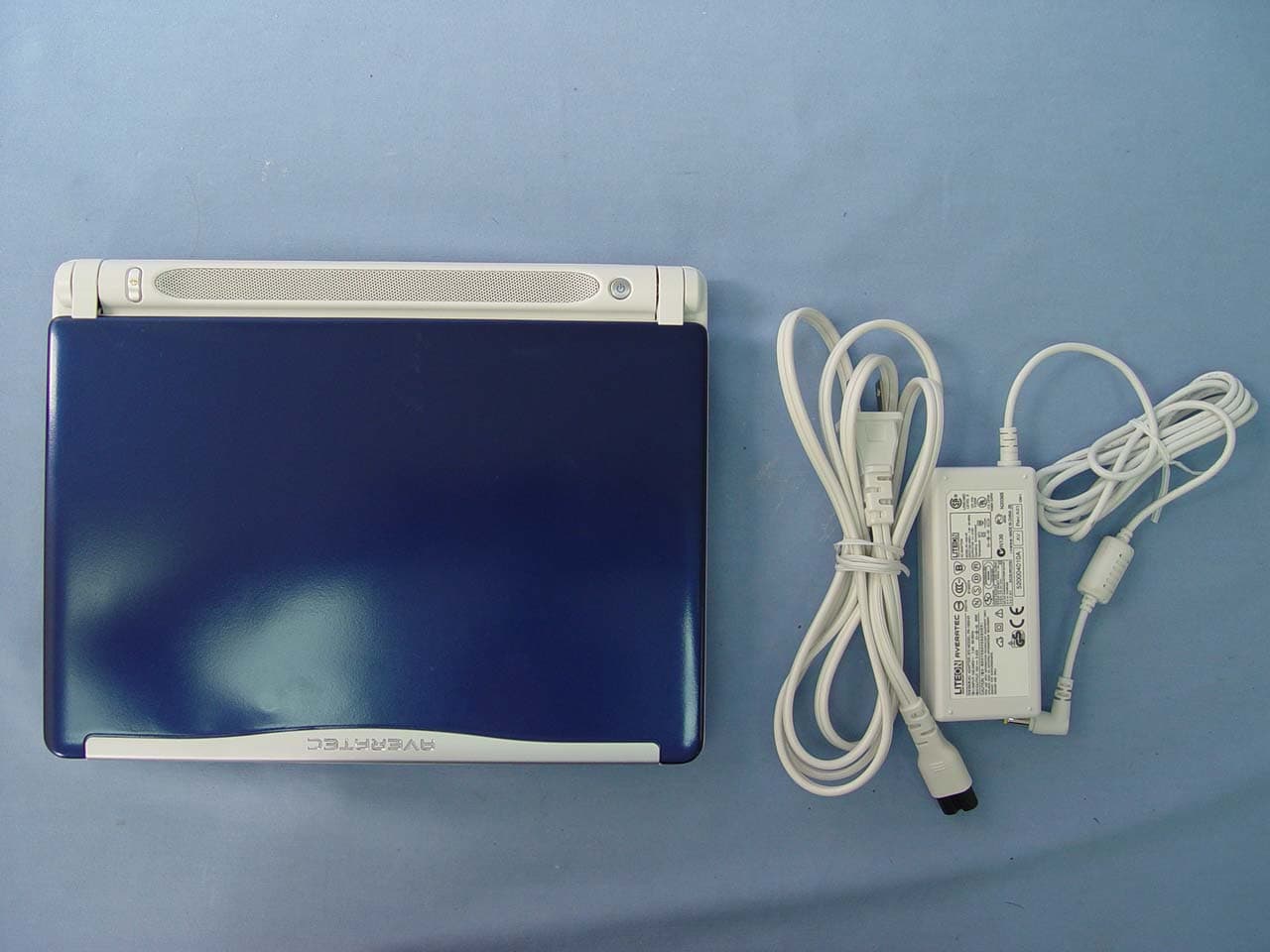 Notebook With 802.11b/g WLAN - FCC ID Q3ZF10DAM - Averatec Inc., (4)