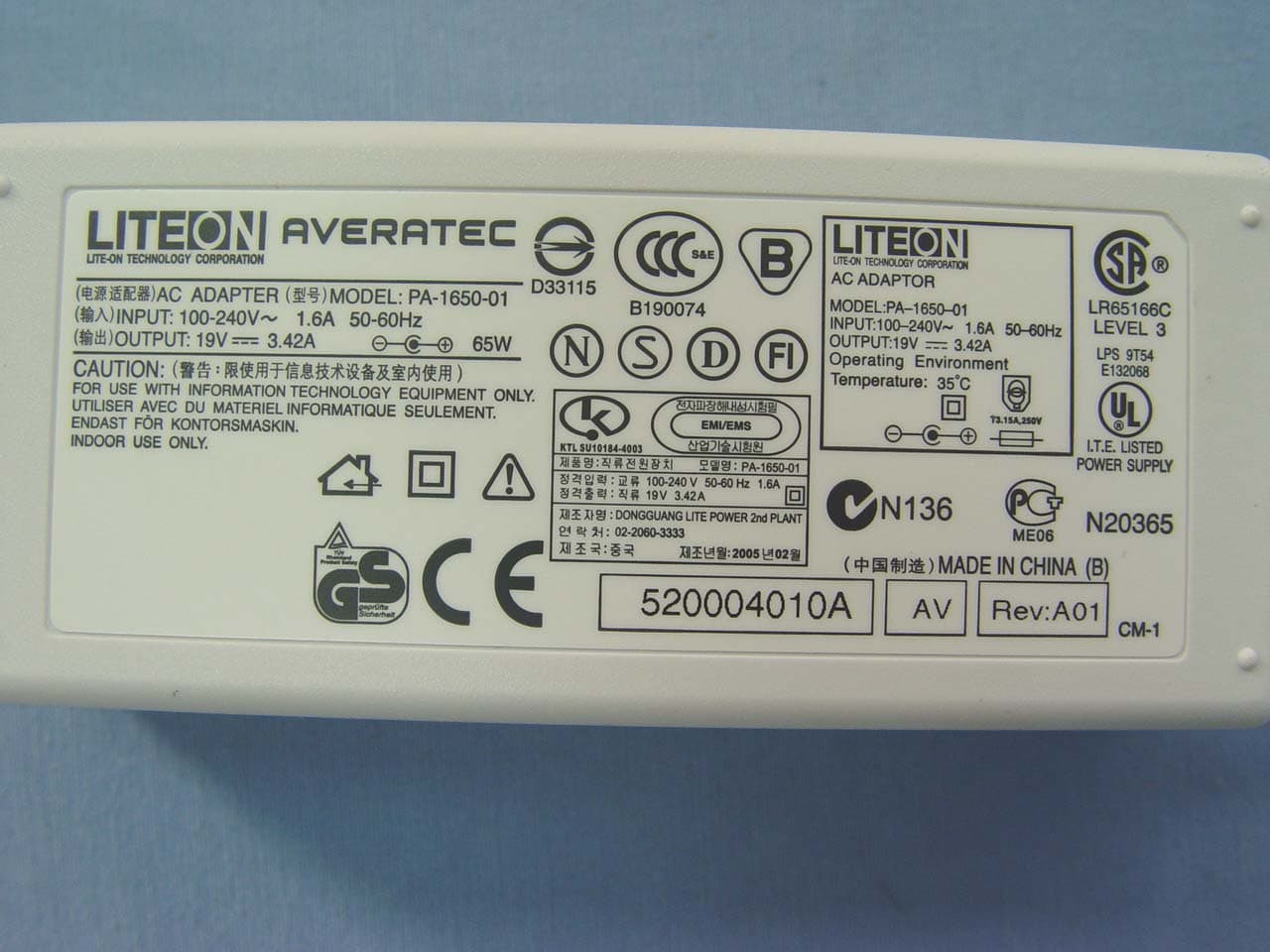 Notebook With 802.11b/g WLAN - FCC ID Q3ZF10DAM - Averatec Inc., (2)