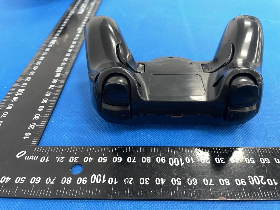 Wireless PS4 Controller - FCC ID Q5P-2610 - Vision Electronics Co., Ltd. (4)