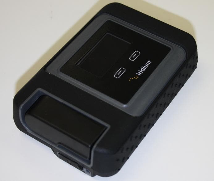 Iridium 9560 Wi-Fi Access Point with satellite transceiver - FCC ID Q639560 - Iridium Satellite LLC (4)