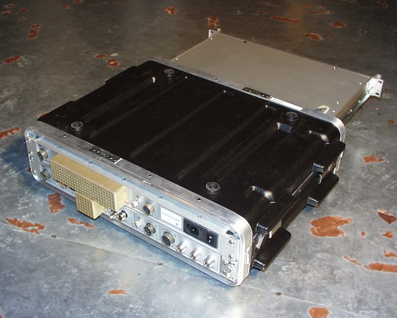 Norsat Newslink - FCC ID Q6C-NSLK3200 - Norsat International Inc. (3)