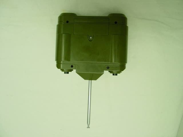 49 MHz Dark Green Camouflage German King Tiger - FCC ID Q6SCA980049TX - Tam's Industrial Co. Ltd. (2)
