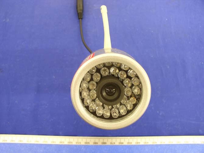 Wireless A/V Color Carera (2.4G) - FCC ID Q74ZT-813T - Shenzhen ZhongWang Electronic Co., Ltd. (2)