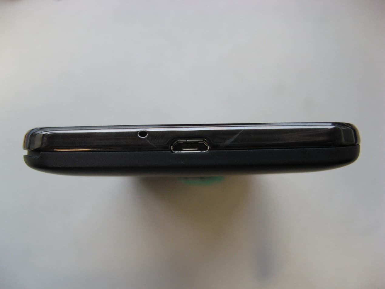 WCDMA Digital Mobile Handset - FCC ID Q78-V865M - ZTE Corporation (4)