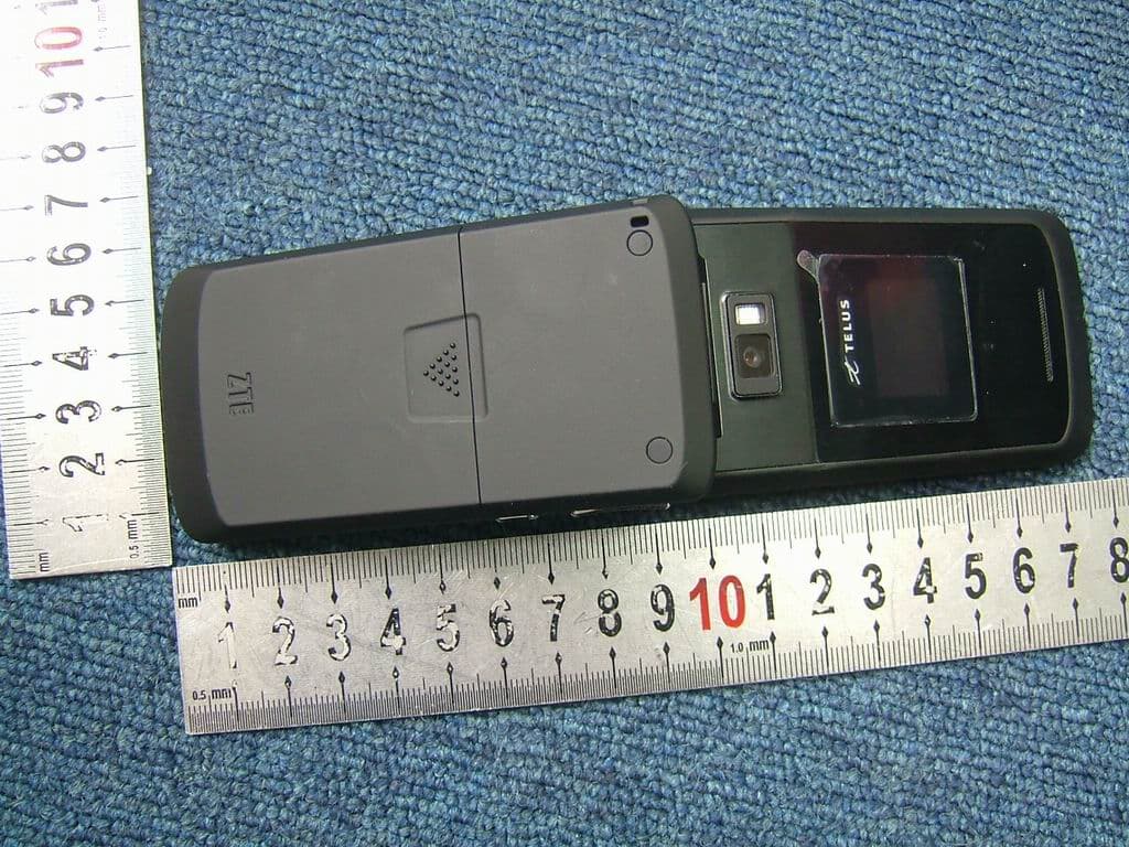 CDMA 1X-EVDO Digital Mobile Phone with Bluetooth - FCC ID Q78-ZTED90 - ZTE Corporation (2)
