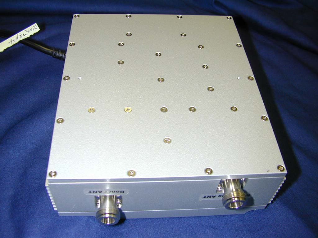 Bi-Directional Amplifier - FCC ID Q7CHIRS500S - Hankook Antenna Co., Ltd. (3)