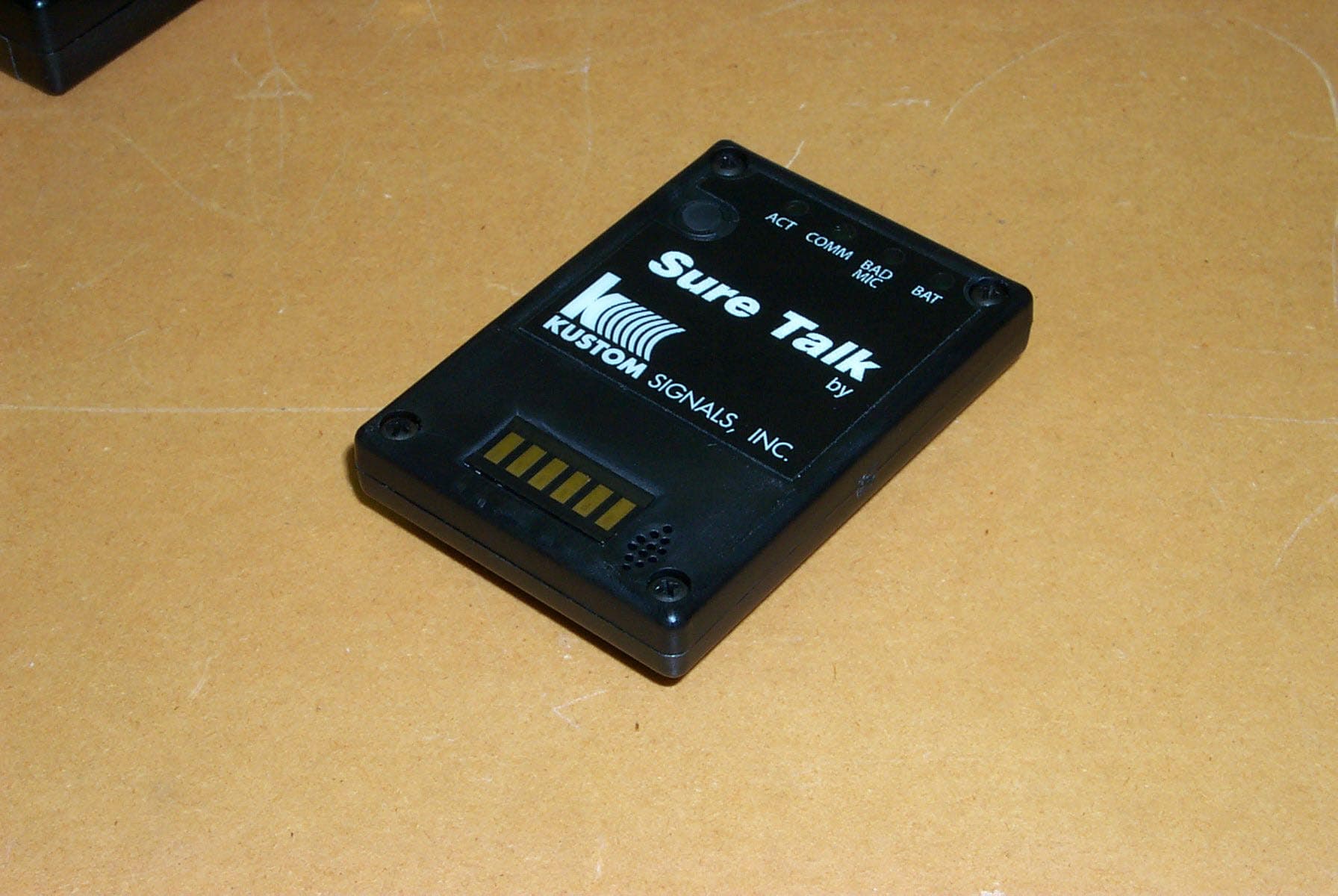 Portable RF microphone - FCC ID Q7V-3F0001RDTX - Linx Technologies