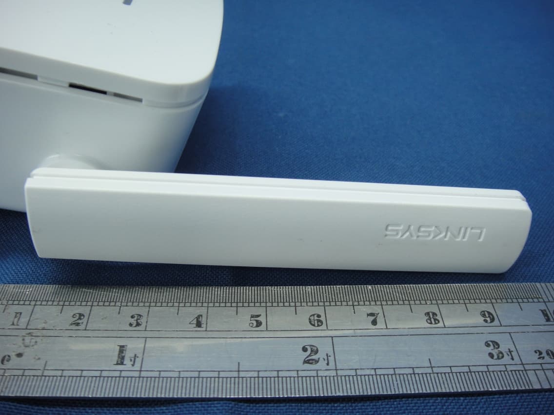 Wireless Extender - FCC ID Q87-RE6700 - LINKSYS LLC (2)