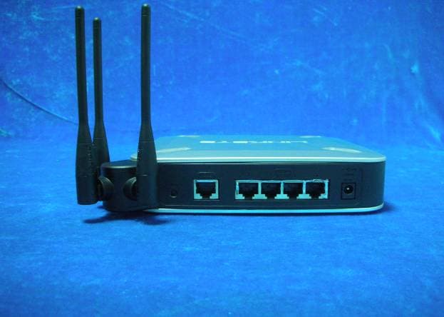 Wireless-N Gigabit Security Router with VPN - FCC ID Q87-WRVS4400N - LINKSYS LLC (5)
