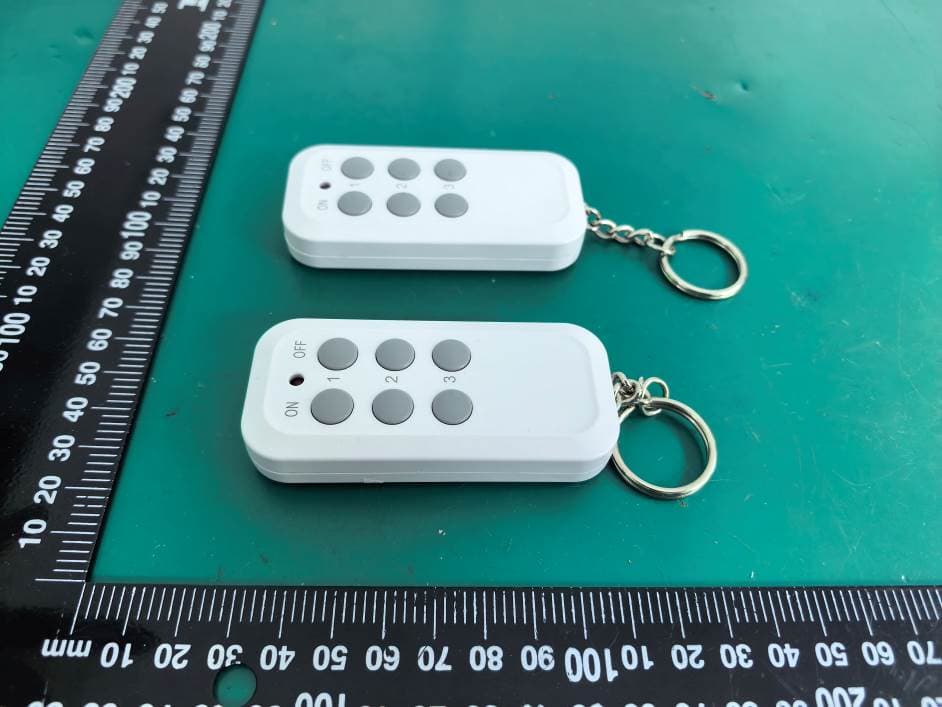 Remote Control Transmitter - FCC ID Q92-BH-18C6 - NINGBO BAIHUANG ELECTRIC APPLIANCES CO., LTD. (2)