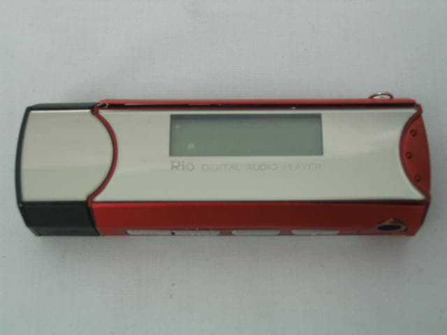 Digital Audio Player - FCC ID Q93-F023 - AVC Technology Limited (2)