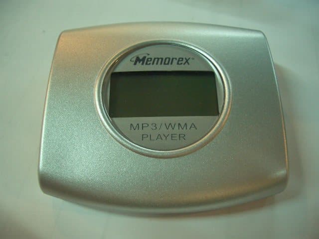 Digital Audio Player - FCC ID Q93-F027 - AVC Technology Limited