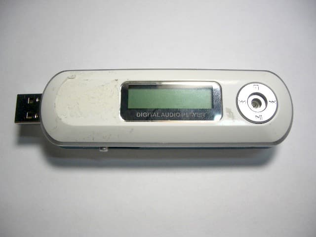 Digital Audio Player - FCC ID Q93-F034 - AVC Technology Limited