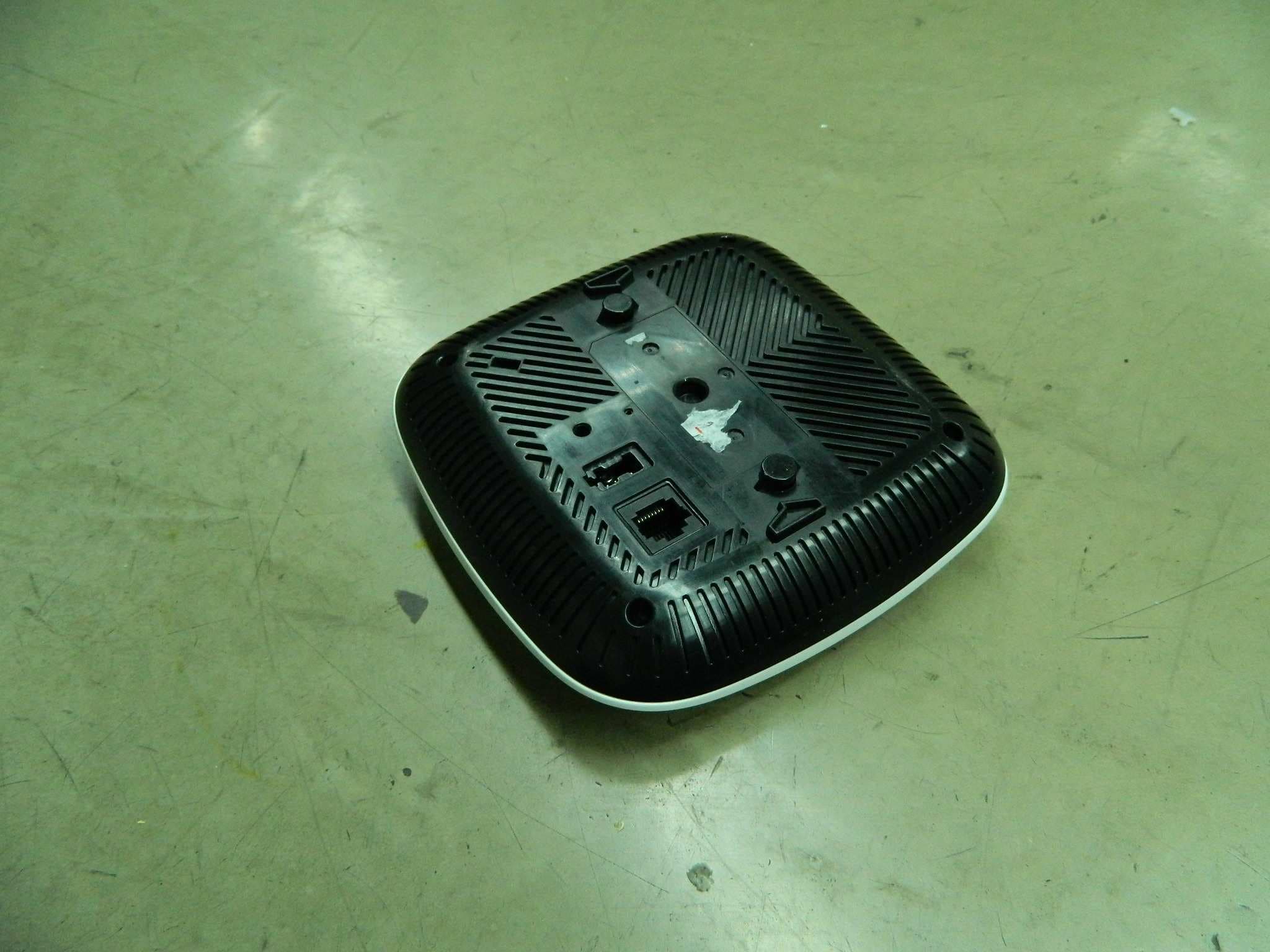 Wireless Access Point - FCC ID Q9DAPIN0103 - Hewlett Packard Enterprise Company (2)