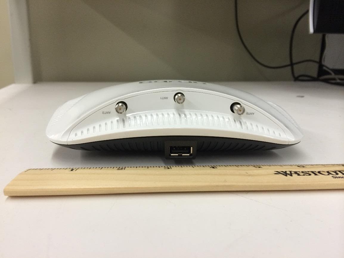 Wireless Access Point - FCC ID Q9DAPIN0214215 - Hewlett Packard Enterprise Company (4)
