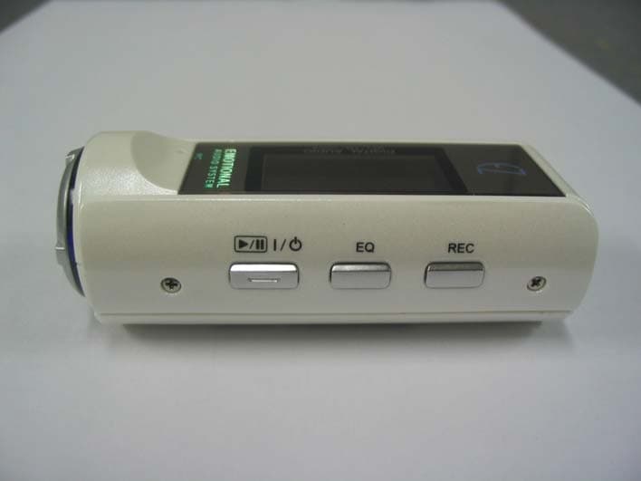 MP3 Player - FCC ID Q9JEZMP-4200P - EZMAX Co.,Ltd. (2)