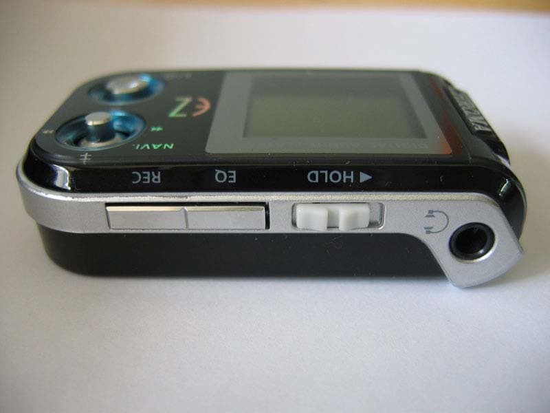 MP3 Player - FCC ID Q9JEZMP-5000 - EZMAX Co.,Ltd. (2)