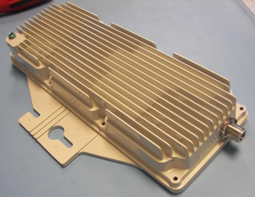 OFDM broadband wireless transceiver device - FCC ID QC8-AN100UAE - Redline Communications Inc. (2)